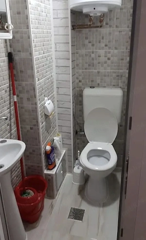 Închiriez apartament cu 2 camera confort semidecomandat ,ocupabil imediat - imagine 4
