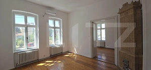 Casă boierească P+M, 7 camere, 227 mp utili, în zona centrală a Craiovei  - imagine 2