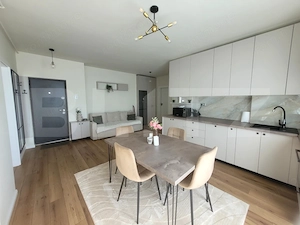 Apartament cu 3 camere, 57 mp, parcare, zona Pod Ira/Marasti