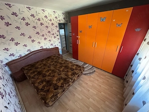 Dau in chirie apartament pe termen lung,se acceptă animale de companie talie medie  mică