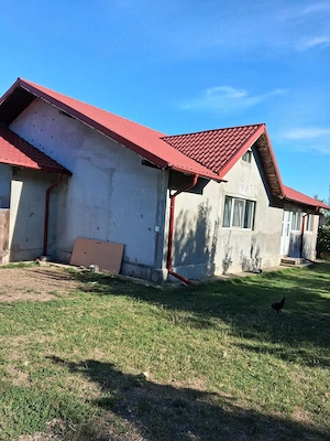 Vând casă 200mp, teren aferent 2000mp