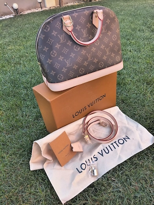 Model: Louis Vuitton 