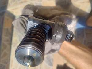 Injectoare audi A4 2.0 bpw 140 cp - imagine 3