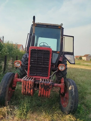 Vând tractor MTZ 82 și plug 3 brazde românesc 