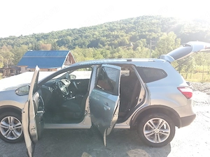 Nissan Qashqai+2