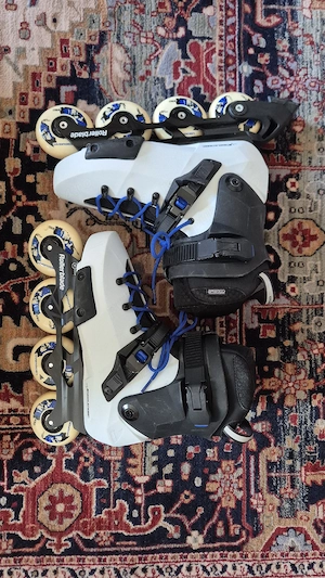 Rollerblade Twister Edge X - EU 42.5, 27.5 cm - 80 mm - ILQ9 Twincam, stare bună + accesorii origina
