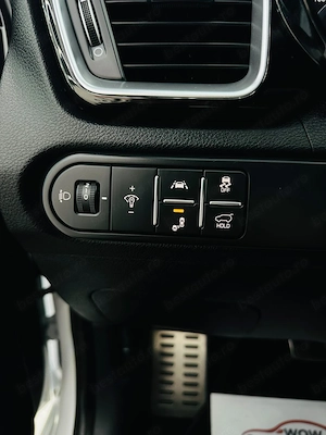 Kia pro cee'd - imagine 14