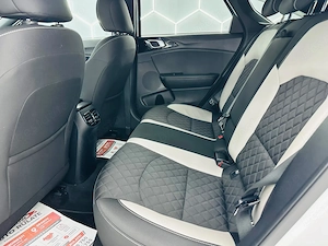 Kia pro cee'd - imagine 15