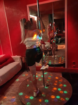 buna ma numesc mara si am 25 de ani  