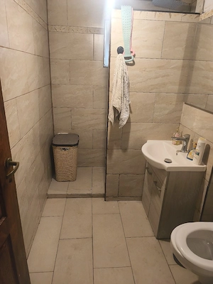 Vand apartament cu 2 camere , Soarelui in spate la scoala - imagine 5