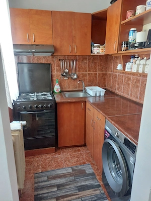 Închiriez apartament 3 camere complet utilat mutare imediată  - imagine 8
