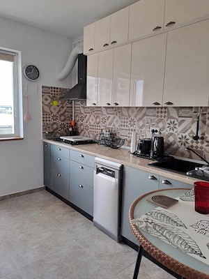 Apartament cu 2 camere in Drumul Binelui sector 4 - imagine 2