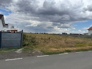 Vând teren intravilan, com. Săcălaz 