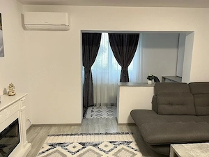 Apartament 3 camere de închiriat in zona Modern