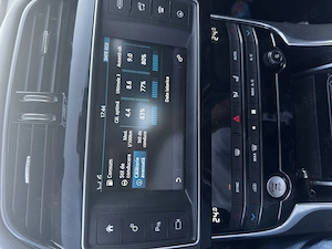 Vând Jaguar XE 2.0 Diesel - imagine 3
