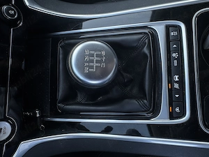Vând Jaguar XE 2.0 Diesel - imagine 4