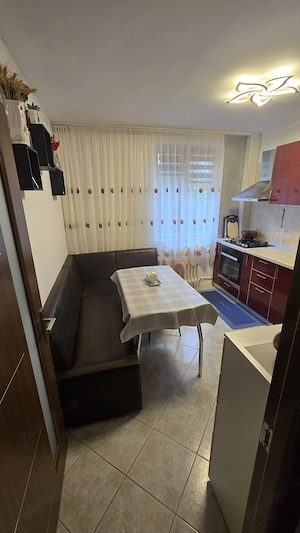 Vânzare Apartament 2 camere, etaj 1/4, renovat, parcare, boxă – Drumul Taberei