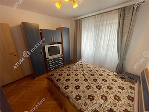 Apartament 3 camere decomandate si balcon in zona Vasile Aaron Sibiu - imagine 5