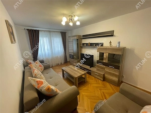 Apartament 3 camere decomandate si balcon in zona Vasile Aaron Sibiu - imagine 3