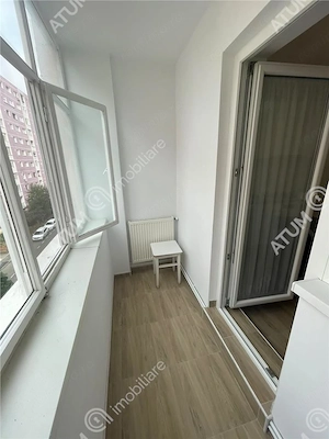 Apartament 3 camere decomandate si balcon in zona Vasile Aaron Sibiu - imagine 15