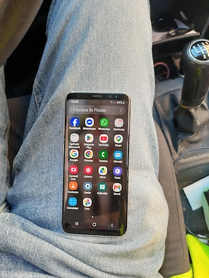 telefon Samsung S8.