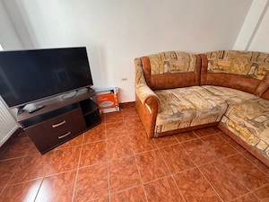 Garsoniera in vila la curte  - imagine 7
