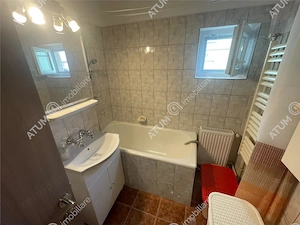 Apartament 3 camere decomandate balcon zona Vasile Aaron din Sibiu - imagine 14