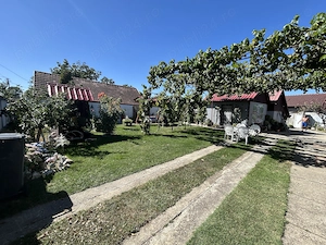 Vand casa,pretabil 2 familii,stare deosebita,st.922 mp.Zadareni-Bodrog - imagine 3