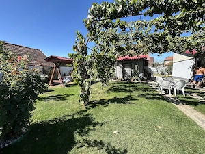 Vand casa,pretabil 2 familii,stare deosebita,st.922 mp.Zadareni-Bodrog