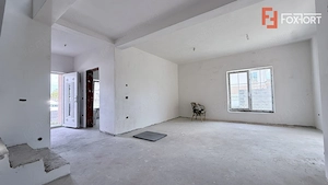 Duplex de vanzare, 4 camere despartit prin garaj - toate utilitatile Mosnita - imagine 4