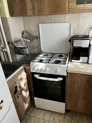 Proprietar, vand apartament tip x, 2 camere - imagine 7