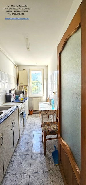 Apartament 3 camere- zona Centrala, etaj 3, lift, boxa - imagine 5