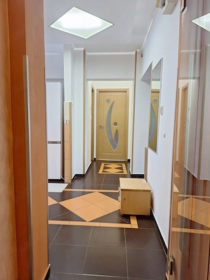 Apartament 3 camere, 2 băi, parcare, Răcădău. - imagine 8