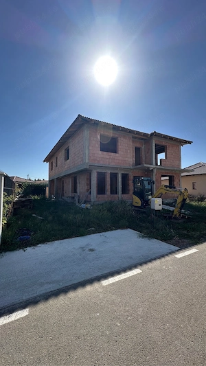 Casă la roșu, în construcție | Vetis-Satu Mare