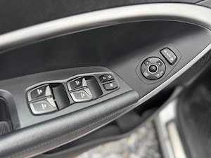 Vând Hyundai Santa Fe 2.2CRDI 4x4 "Premium" 2015 - imagine 2