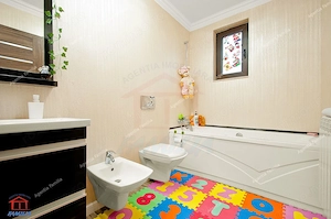 Vanzare casa frumoasa pe un singur nivel situata in Galati, zona Parc - imagine 16