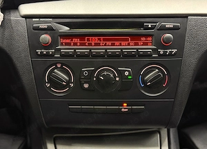 BMW Seria 1 118d - imagine 12