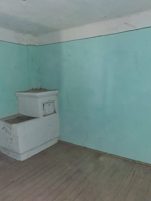 Vand locuinta cu una camera in orasul Brezoi, suprafata 22 mp. - imagine 3