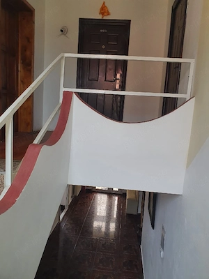 Vindem apartament în vila  - imagine 2