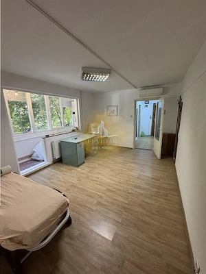 Apartament 3 camere - zona Circumvalatiunii | Cabinet medical