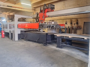 Laser CO2 model Bystronic 3015 kw3,an2002, complet echipat si alte utilaje  - imagine 2