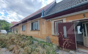 Casa individuala de vanzare, 120 mp, teren 468 mp, zona Sacele