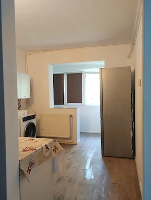 Vând apartament o cameră Iza