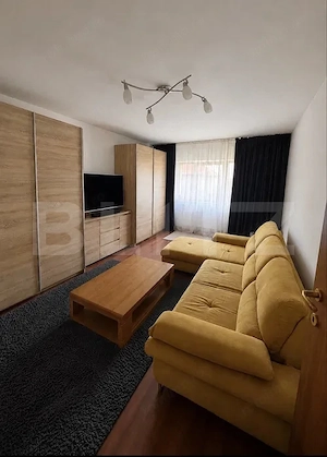 Apartament 2 camere, decomandat, parcare, zona Plopilor
