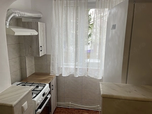 Închiriez apartament 2 camere - imagine 5