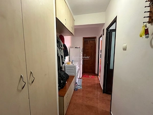 Lugoj, Ap. 1 Cam., 41 Mp.,  Et. 3, Strada Cernei, Langa Liceul Aurel Vlaicu - imagine 7
