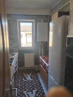 Vand apartament cu 2 camere  - imagine 5