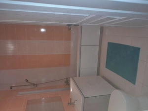 Închiriez apartament Floresti 