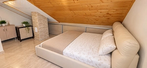 APARTAMENT CU GRADINA, TERASA SI CAMERA LA MANSARDA – UNIREA, BISTRITA - imagine 6