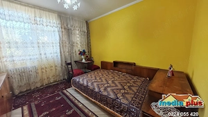De vânzare   apartament cu 3 camere, zona Judecătoria Galați (Țiglina I) - imagine 3